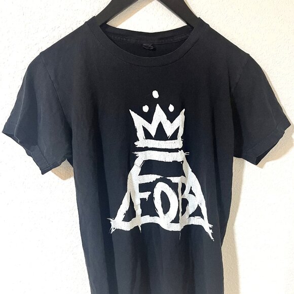 FALL OUT BOYS Women's Black Rock Band Concert Tee-Shirt Size P Rare Shirt - Picture 1 of 4